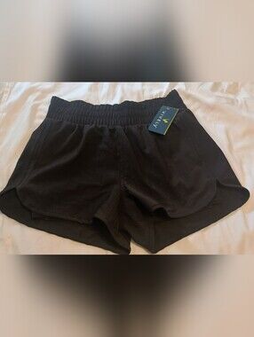 Vively women's black shorts. Size M NWT
